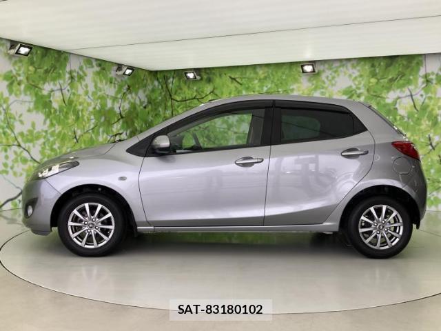 Mazda DEMIO 2011-12 8330451-1