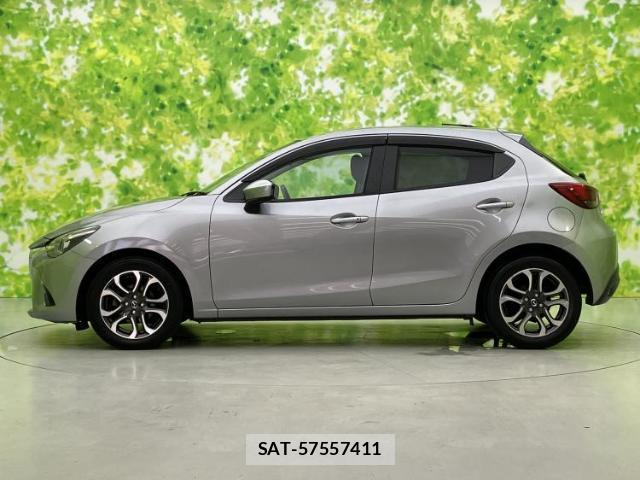 Mazda DEMIO 2015-01 8330545-1