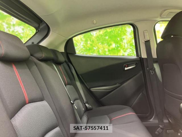 Mazda DEMIO 2015-01 8330545-4