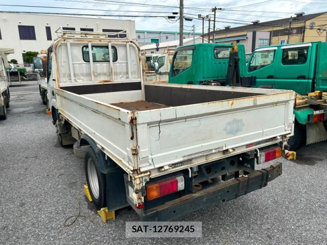 Hino DUTRO 2015-04 8327984-1