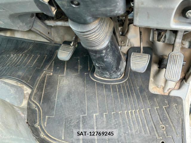 Hino DUTRO 2015-04 8327984-5