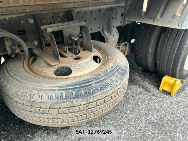 Hino DUTRO 2015-04 8327984-9