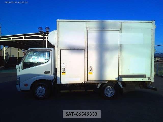 Hino DUTRO 2014-01 8328055-16
