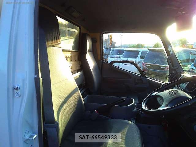 Hino DUTRO 2014-01 8328055-5