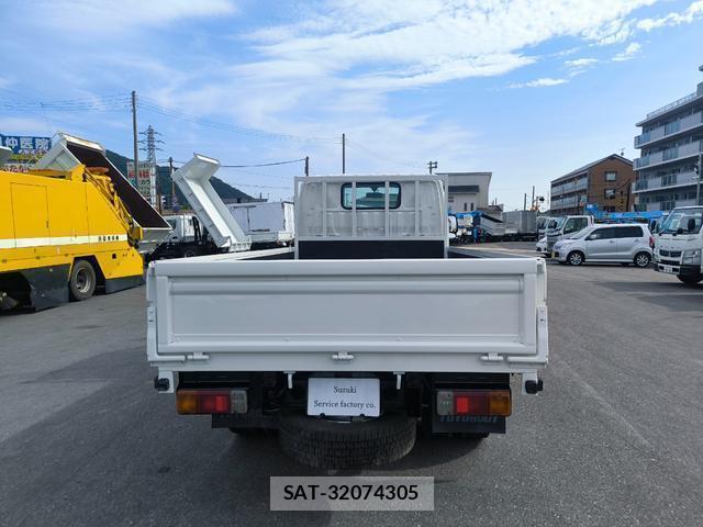 Hino DUTRO 2013-10 8328111-3