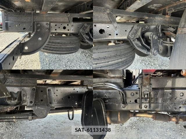 Hino DUTRO 2018-03 8330135-11