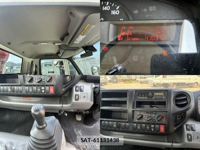 Hino DUTRO 2018-03 8330135-16