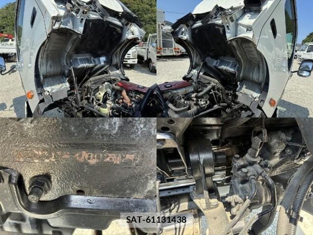Hino DUTRO 2018-03 8330135-18