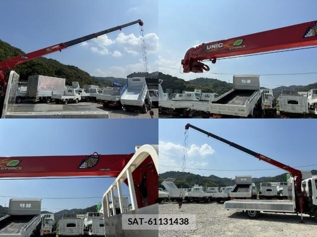 Hino DUTRO 2018-03 8330135-8