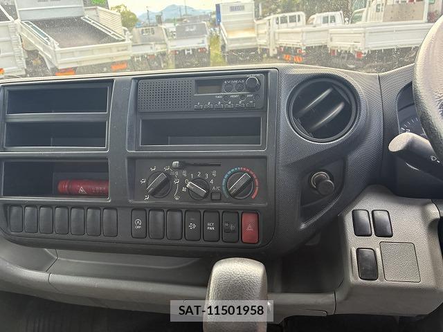 Hino DUTRO 2013-10 8330136-15