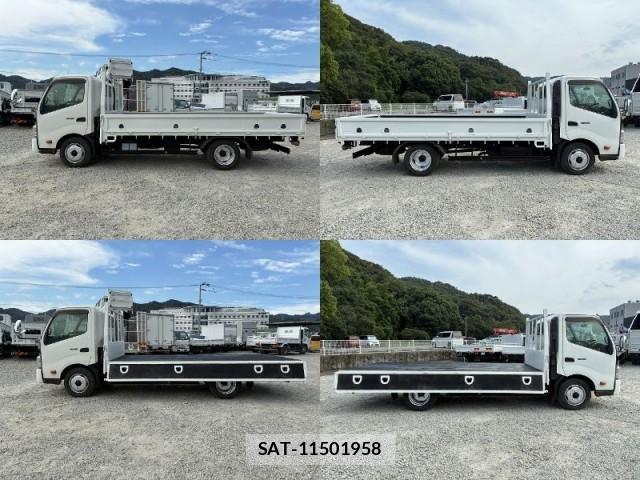 Hino DUTRO 2013-10 8330136-3