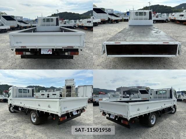 Hino DUTRO 2013-10 8330136-6
