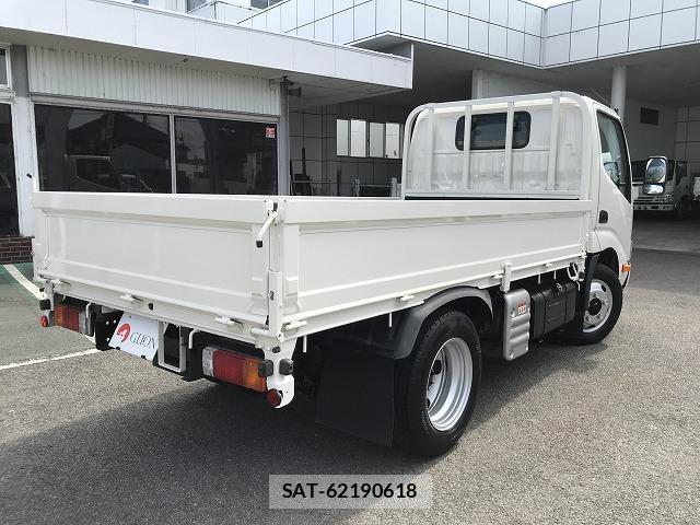 Hino DUTRO 2020-03 8330171-6