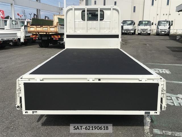 Hino DUTRO 2020-03 8330171-8