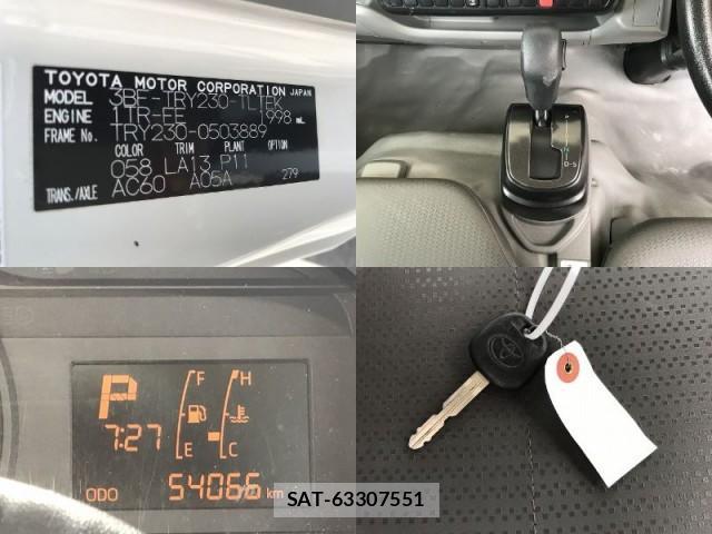 Toyota DYNA TRUCK 2022-06 8330169-17