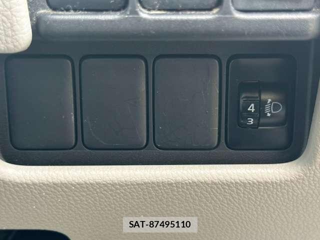 Mitsubishi EK SPACE 2017-11 8328729-11
