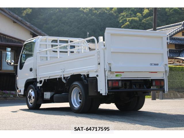 Isuzu ELF TRUCK 2013-04 8327815-10