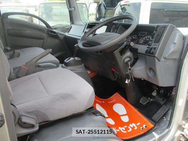 Isuzu ELF TRUCK 2016-02 8328860-17