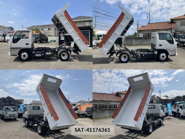 Isuzu ELF TRUCK 2020-11 8330162-3