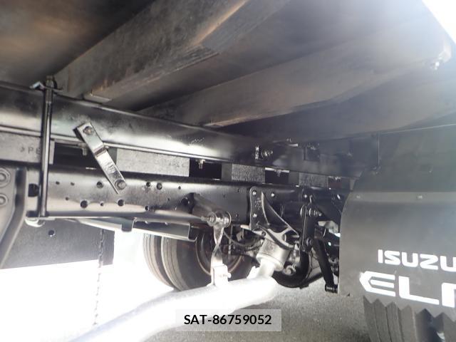 Isuzu ELF TRUCK 2006-03 8330345-8