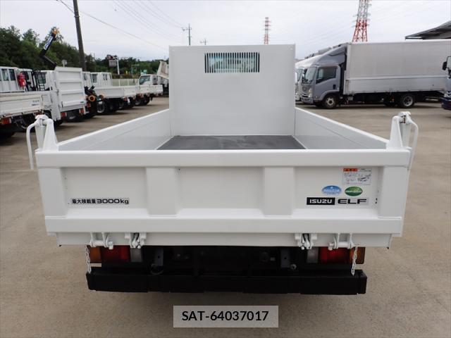 Isuzu ELF TRUCK 2017-05 8330687-1