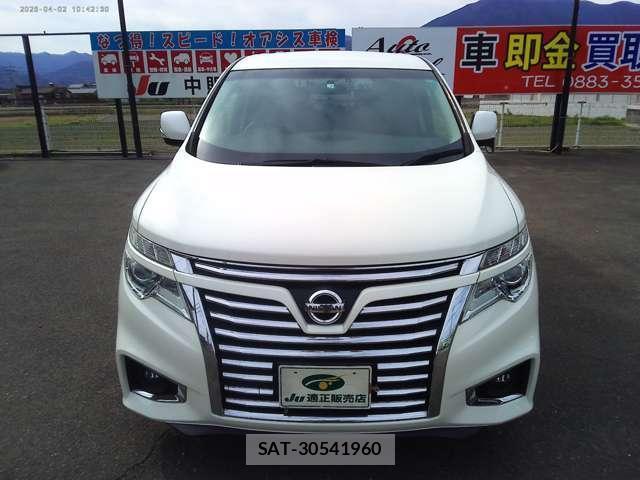 Nissan ELGRAND 2016-03 8328054-11