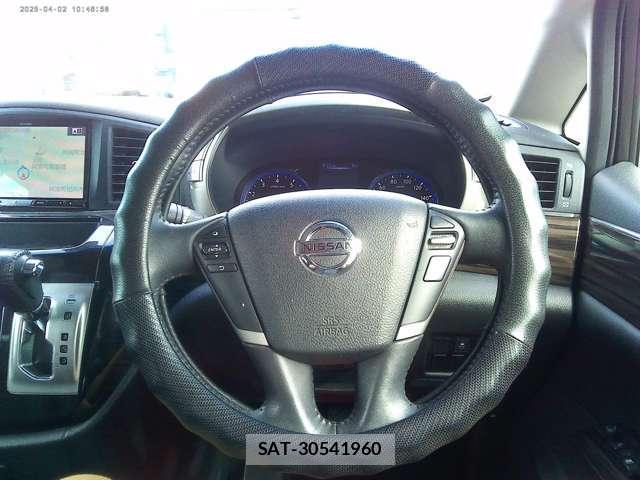 Nissan ELGRAND 2016-03 8328054-15