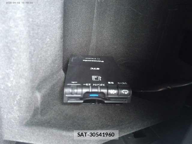 Nissan ELGRAND 2016-03 8328054-17