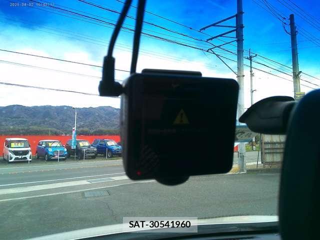 Nissan ELGRAND 2016-03 8328054-18