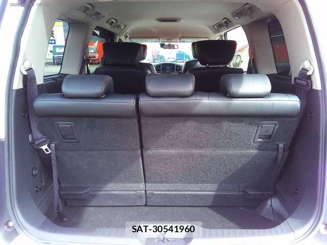 Nissan ELGRAND 2016-03 8328054-9