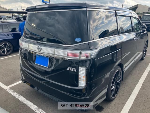 Nissan ELGRAND 2014-02 8328894-12