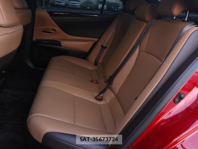 Lexus ES 2020-12 8328032-6