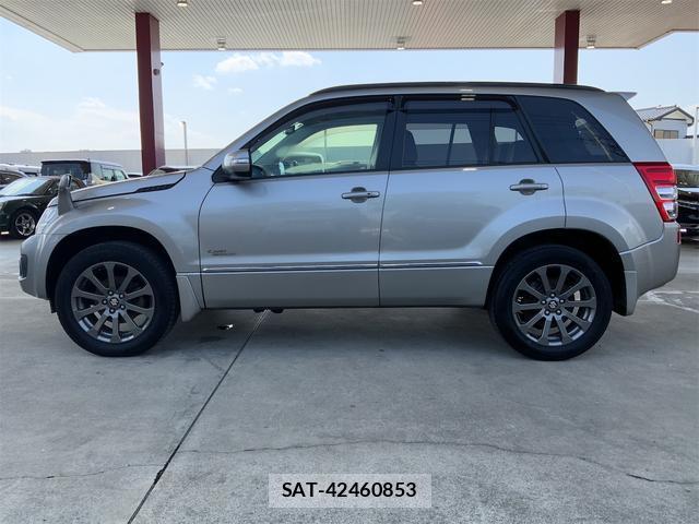 Suzuki ESCUDO 2016-06 8328608-4