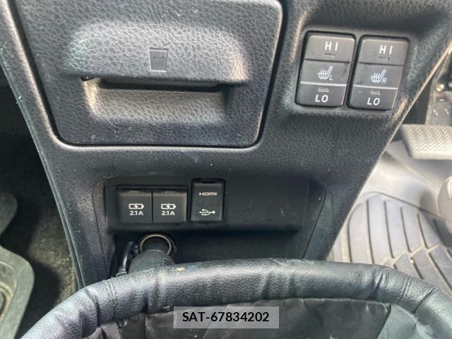 Toyota ESQUIRE 2018-11 8329359-17