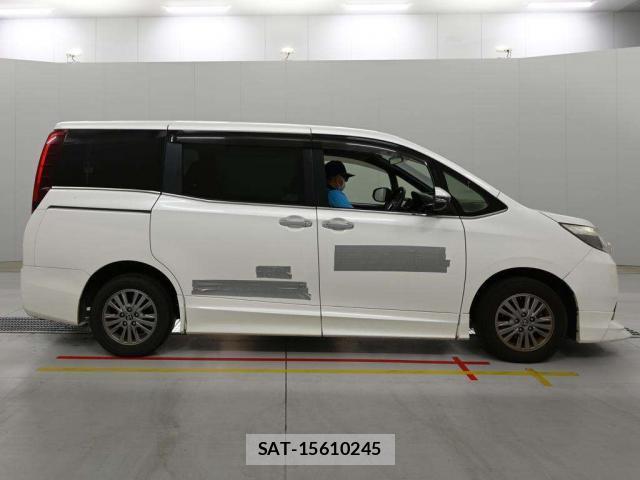Toyota ESQUIRE 2015-11 8329887-11
