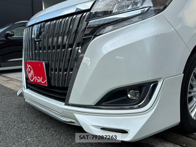 Toyota ESQUIRE 2017-08 8330000-3