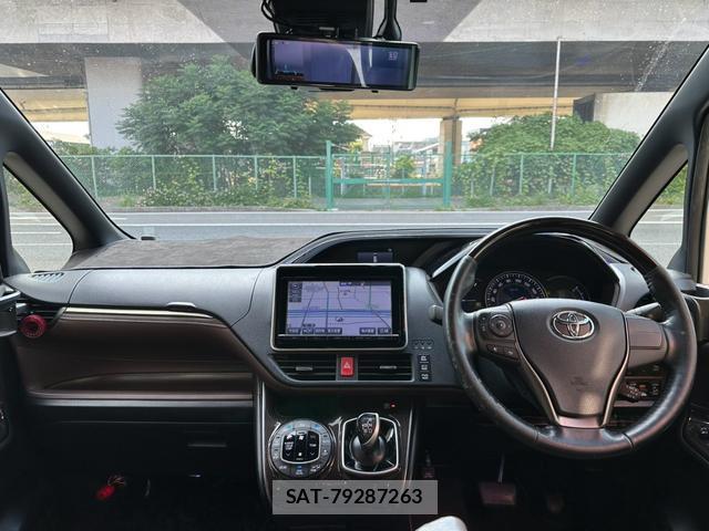 Toyota ESQUIRE 2017-08 8330000-4