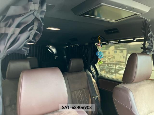 Toyota ESQUIRE 2017-08 8330166-10