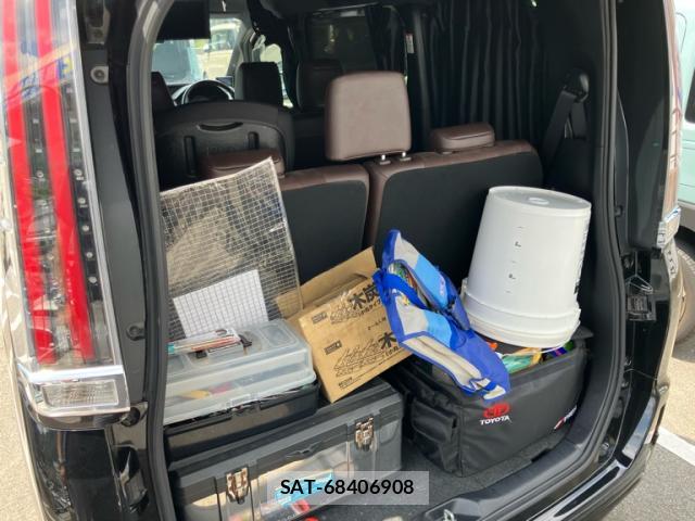 Toyota ESQUIRE 2017-08 8330166-14