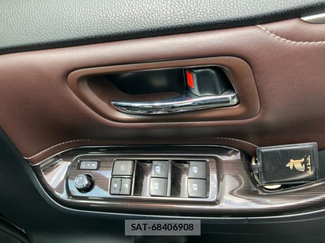 Toyota ESQUIRE 2017-08 8330166-16