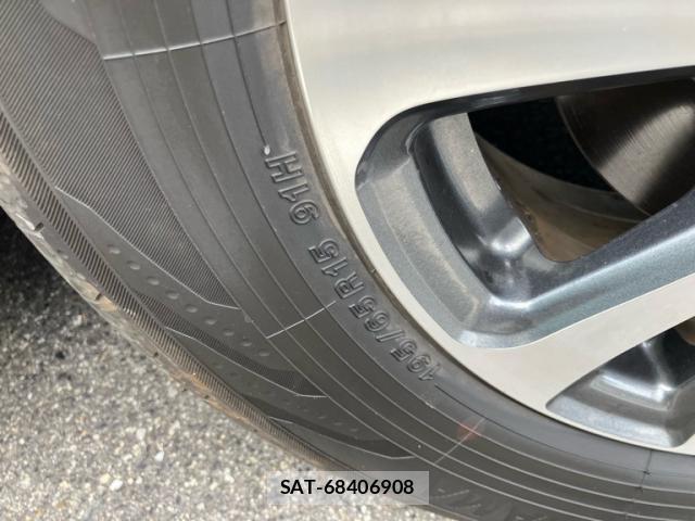 Toyota ESQUIRE 2017-08 8330166-8