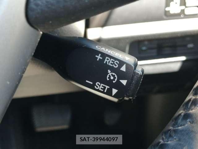 Toyota ESQUIRE 2014-12 8330311-12
