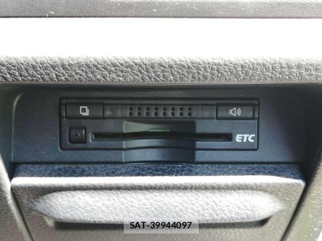 Toyota ESQUIRE 2014-12 8330311-13