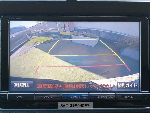 Toyota ESQUIRE 2014-12 8330311-17