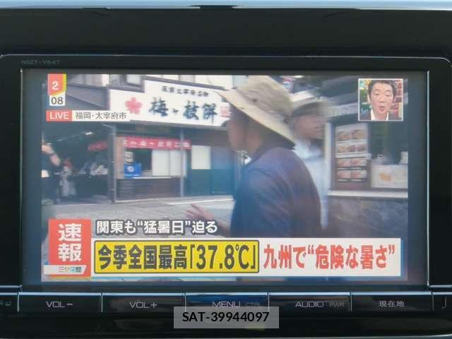 Toyota ESQUIRE 2014-12 8330311-18