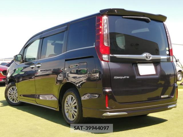 Toyota ESQUIRE 2014-12 8330311-3