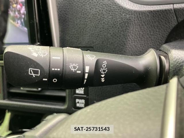 Toyota ESQUIRE 2018-07 8330591-15