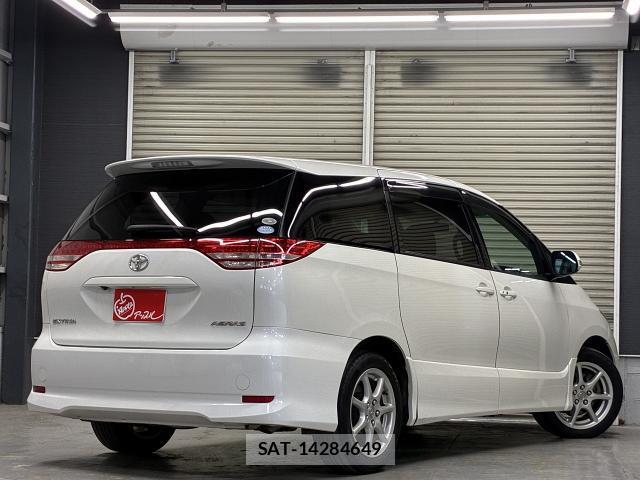 Toyota ESTIMA 2007-01 8329837-1