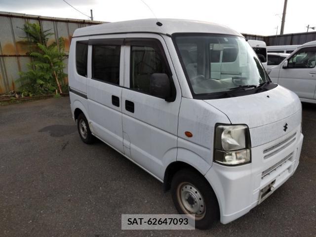 Suzuki EVERY 2012-07 8328186-1