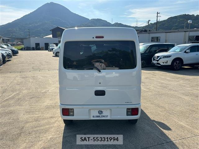 Suzuki EVERY 2023-09 8278124-13